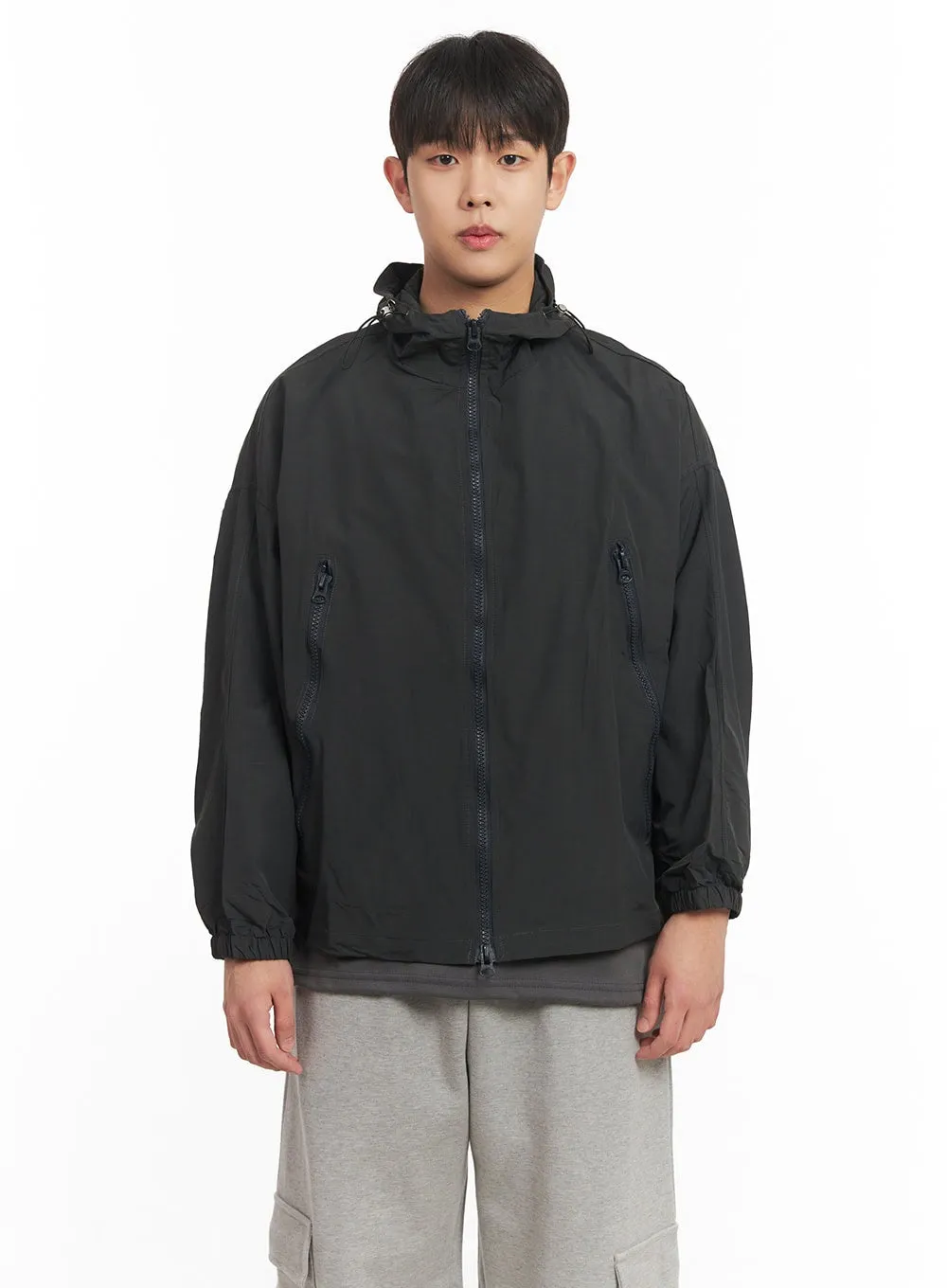 Men's Loose-Fit Hooded Windbreaker IM517