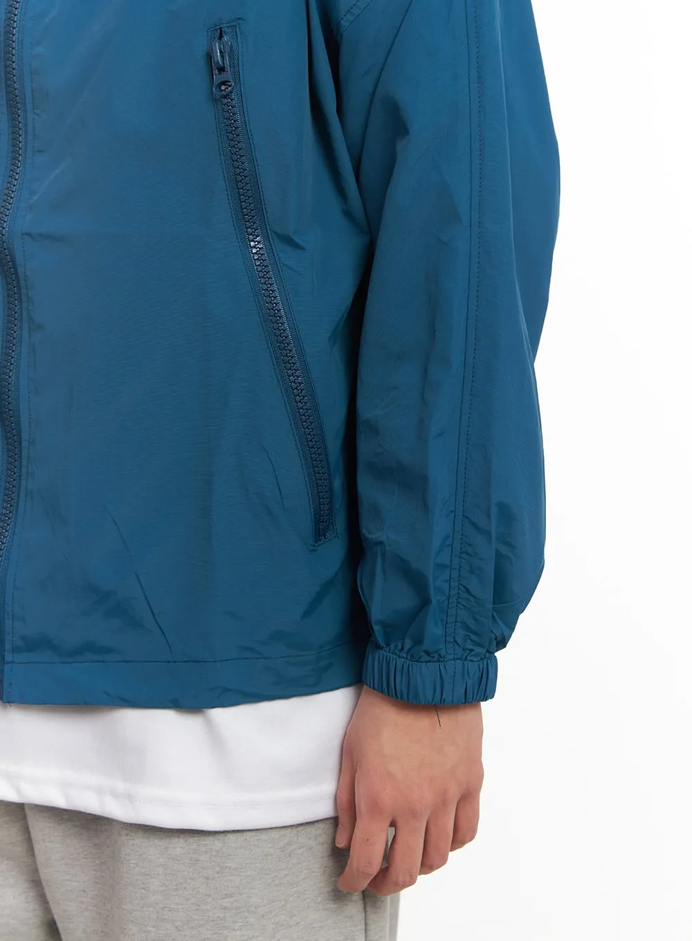 Men's Loose-Fit Hooded Windbreaker IM517