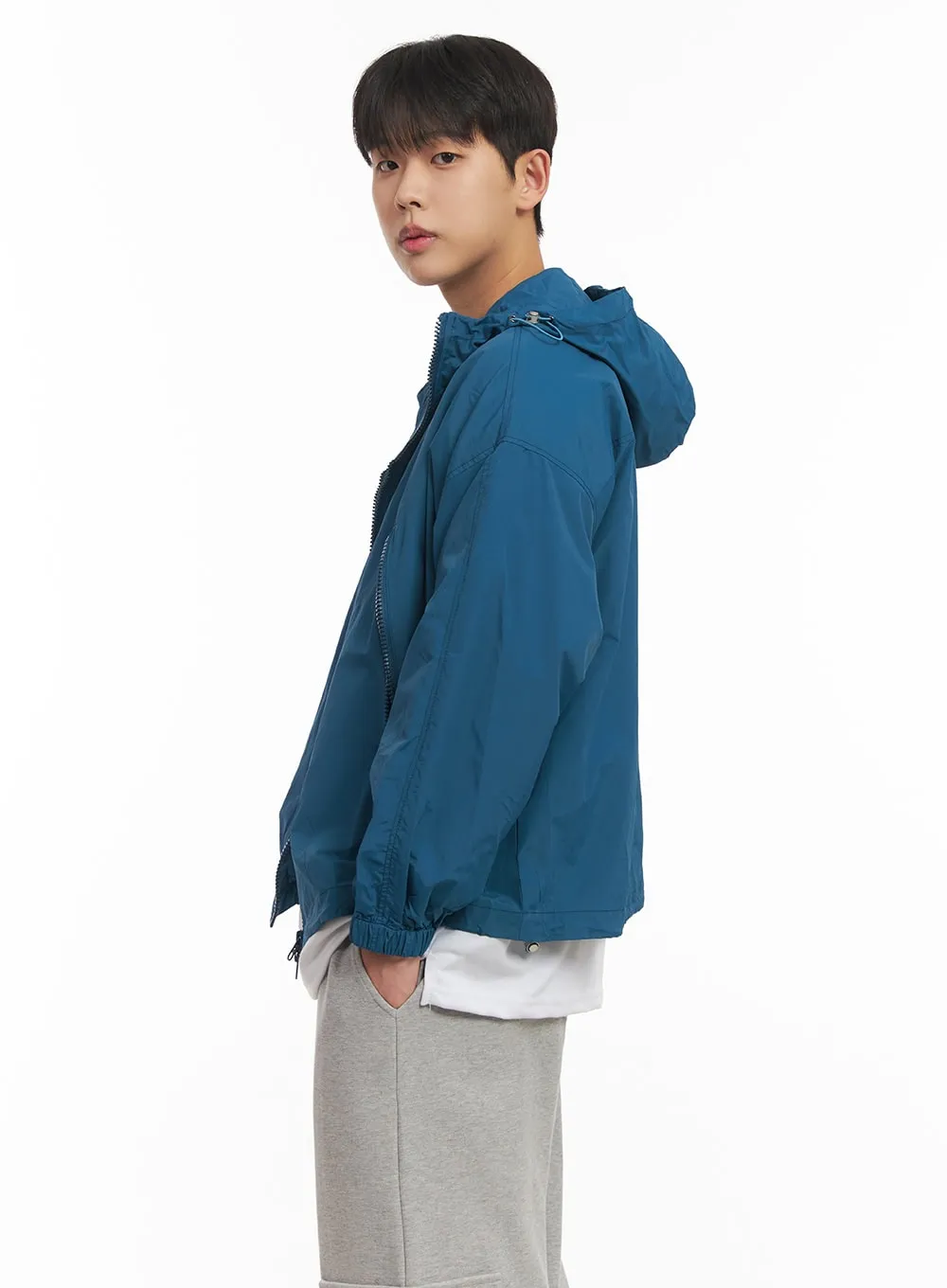 Men's Loose-Fit Hooded Windbreaker IM517