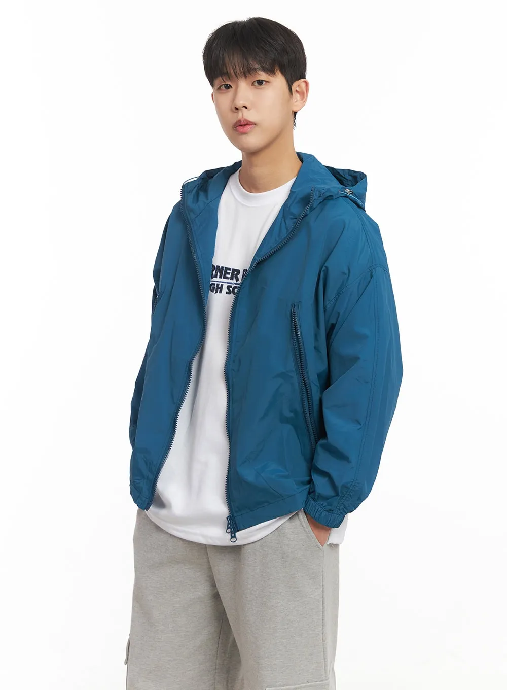 Men's Loose-Fit Hooded Windbreaker IM517