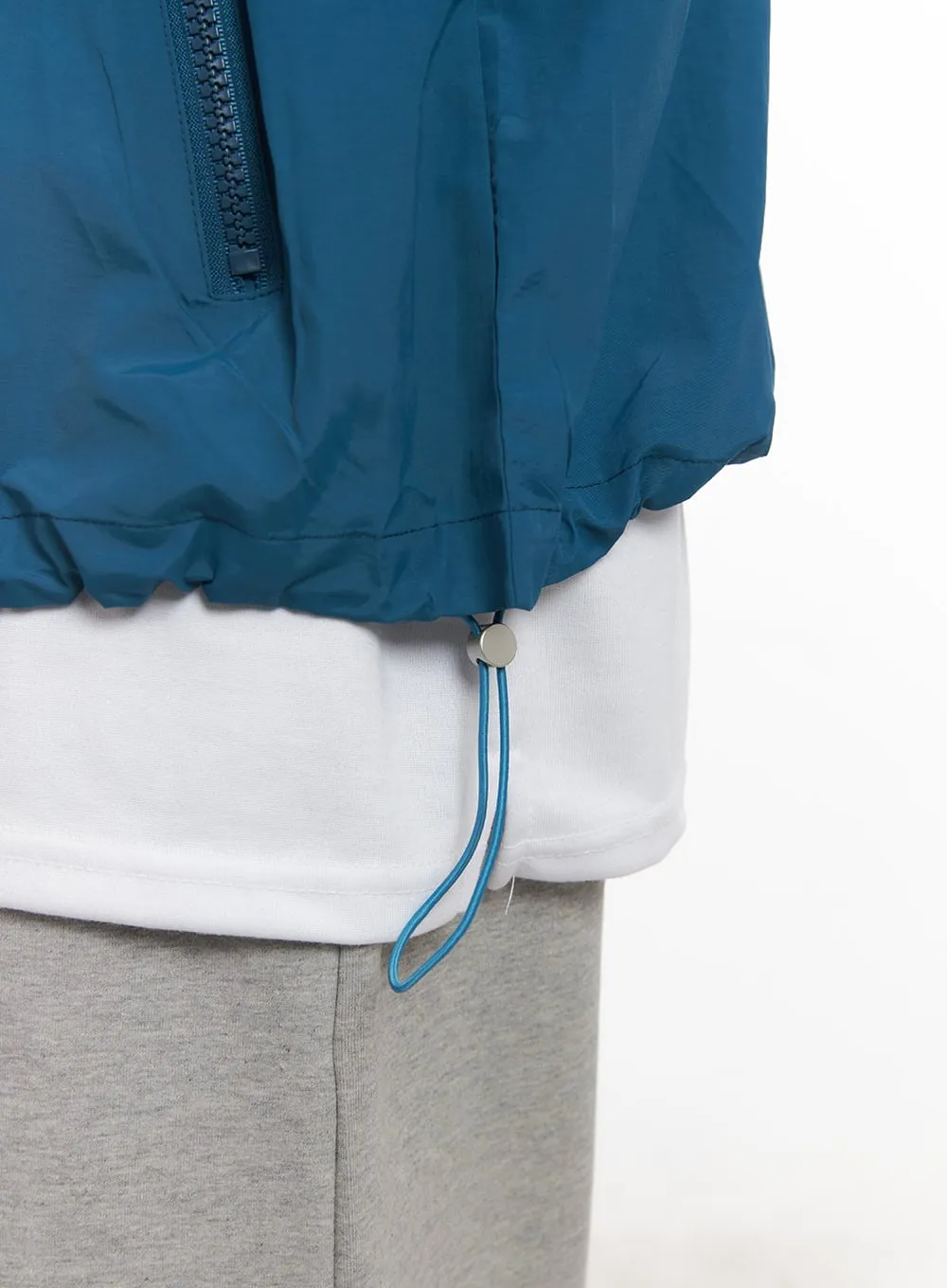 Men's Loose-Fit Hooded Windbreaker IM517